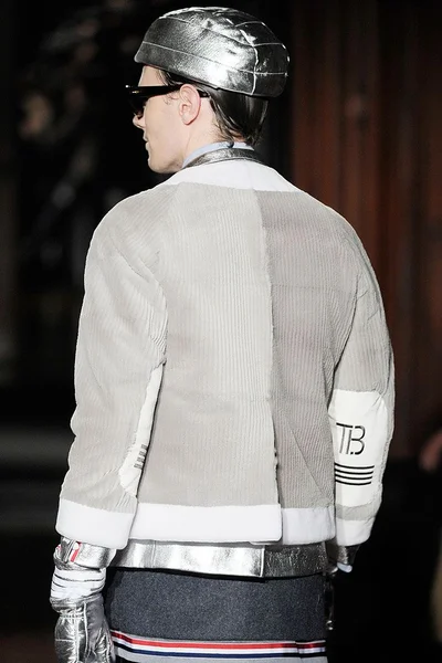 Look 64
